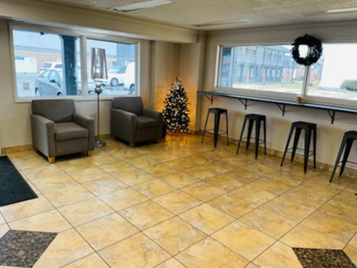 Days Inn And Suites By Wyndham Port Huron Εξωτερικό φωτογραφία