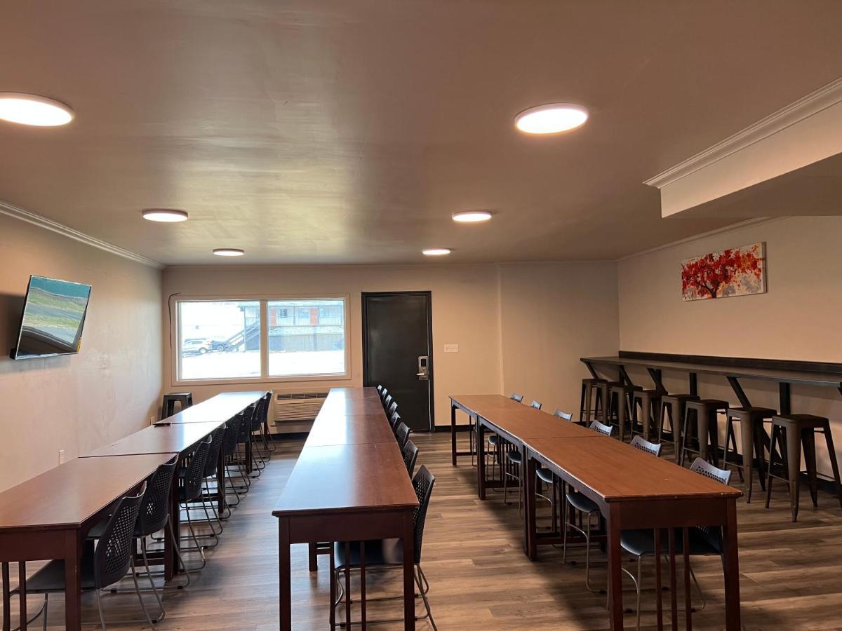 Days Inn And Suites By Wyndham Port Huron Εξωτερικό φωτογραφία