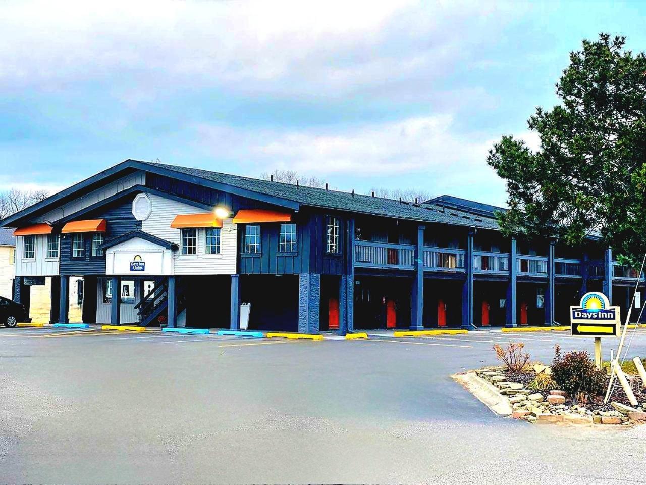 Days Inn And Suites By Wyndham Port Huron Εξωτερικό φωτογραφία