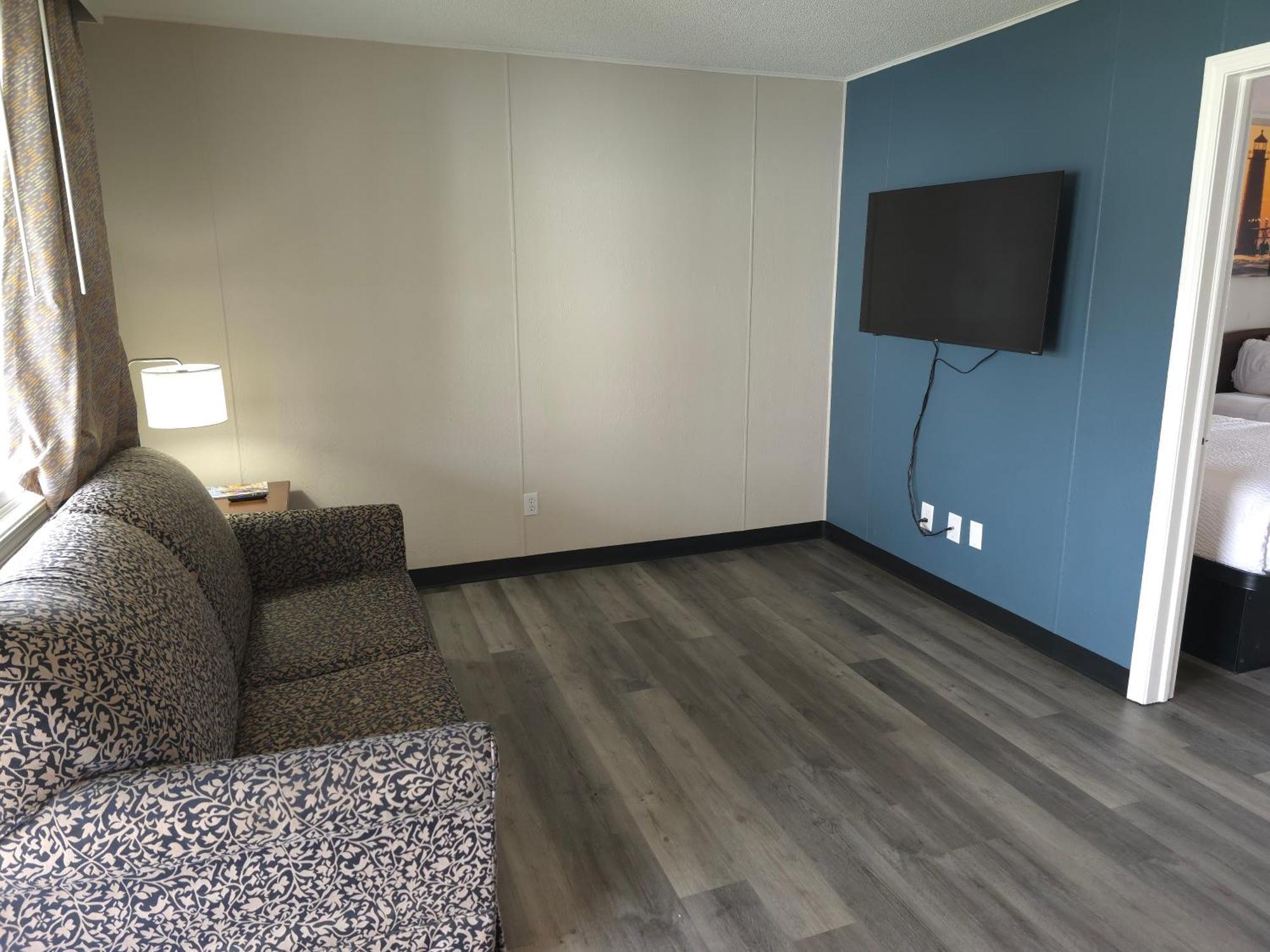 Days Inn And Suites By Wyndham Port Huron Εξωτερικό φωτογραφία