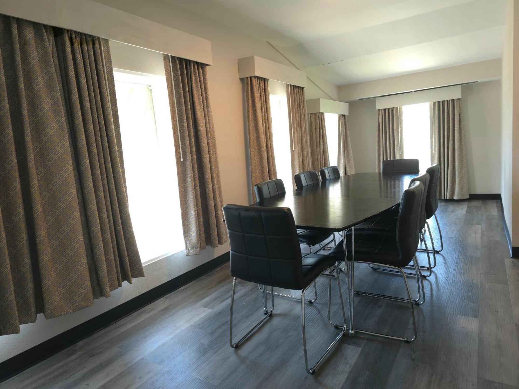 Days Inn And Suites By Wyndham Port Huron Εξωτερικό φωτογραφία