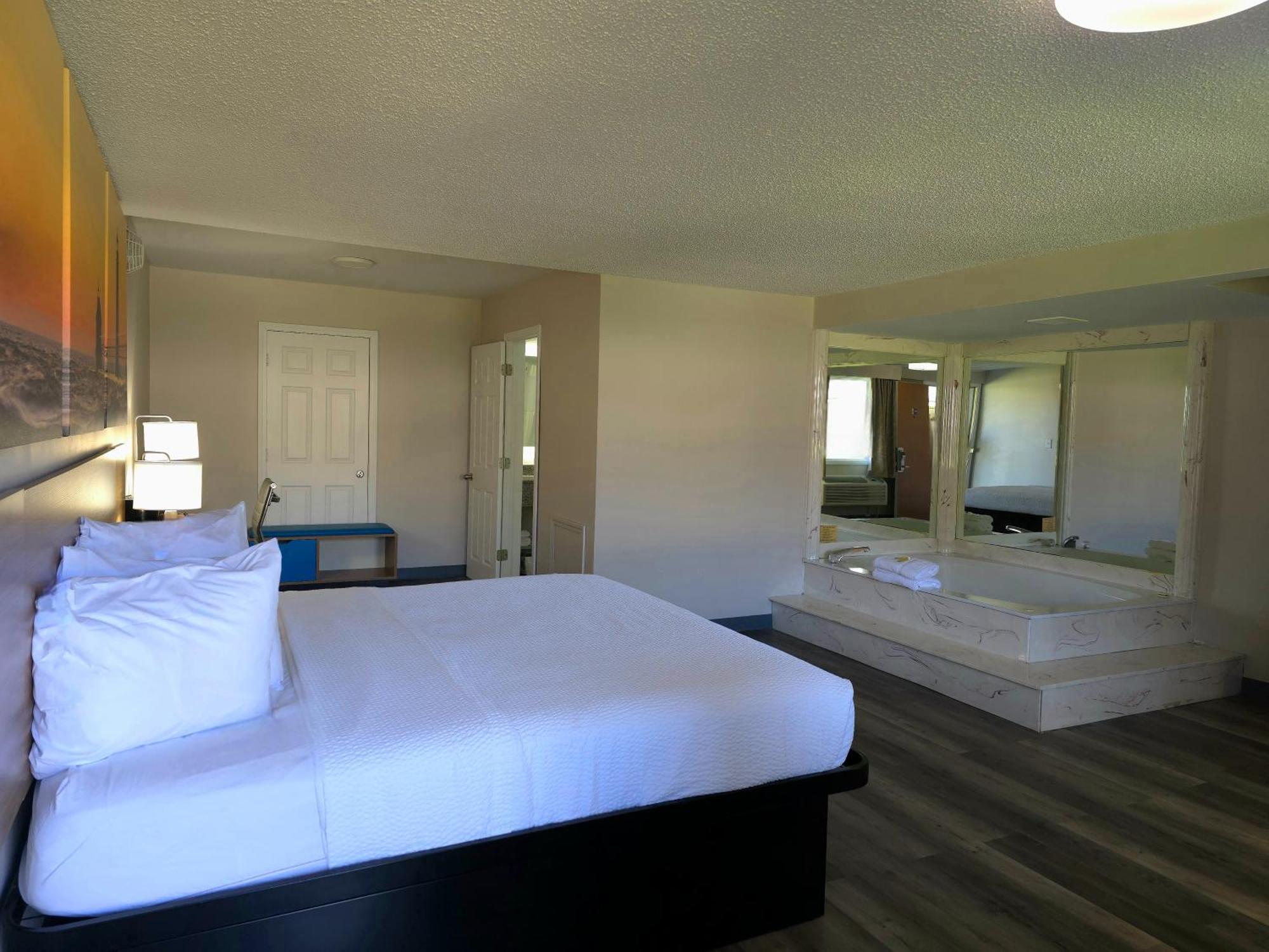 Days Inn And Suites By Wyndham Port Huron Εξωτερικό φωτογραφία
