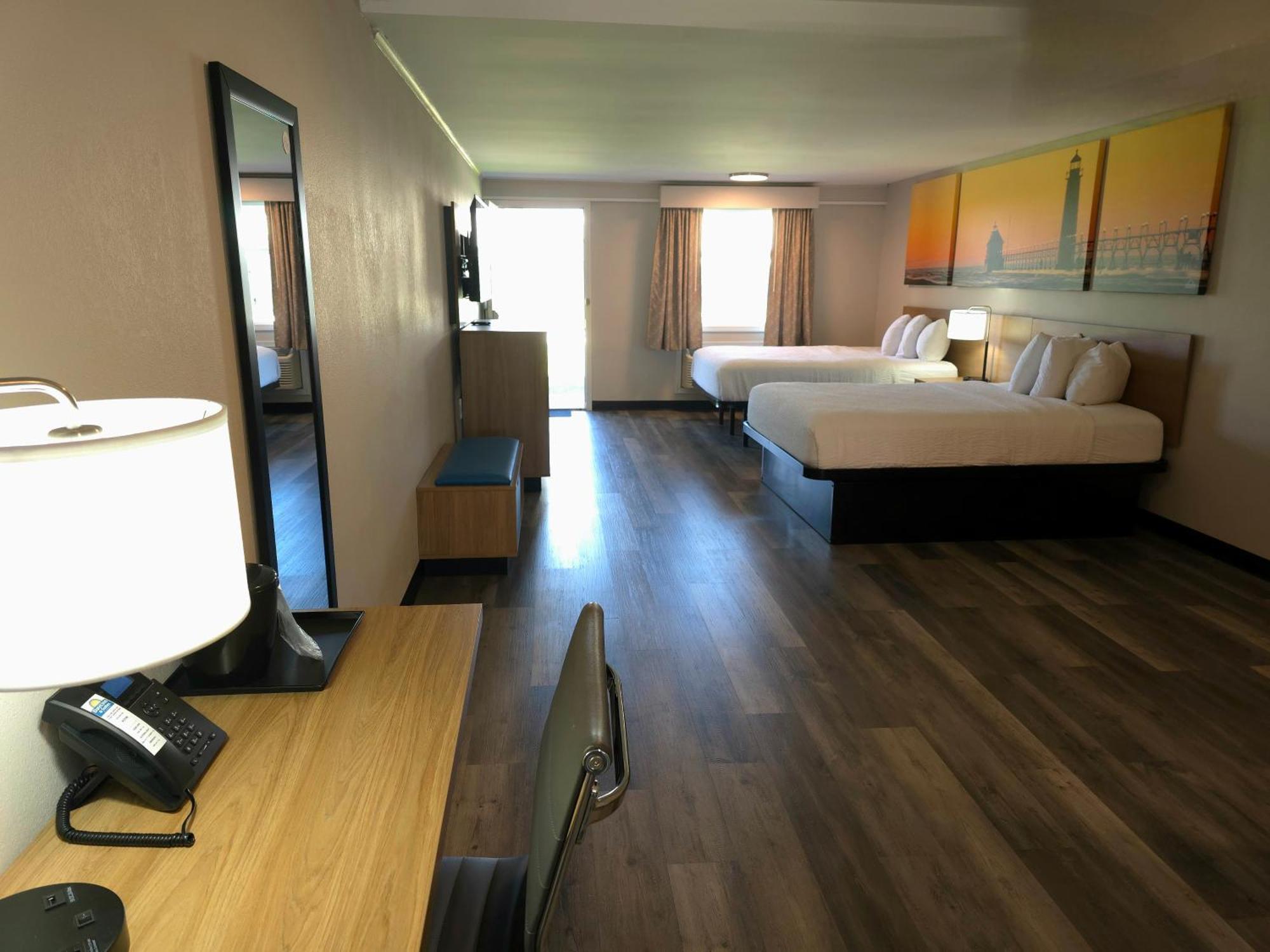 Days Inn And Suites By Wyndham Port Huron Εξωτερικό φωτογραφία