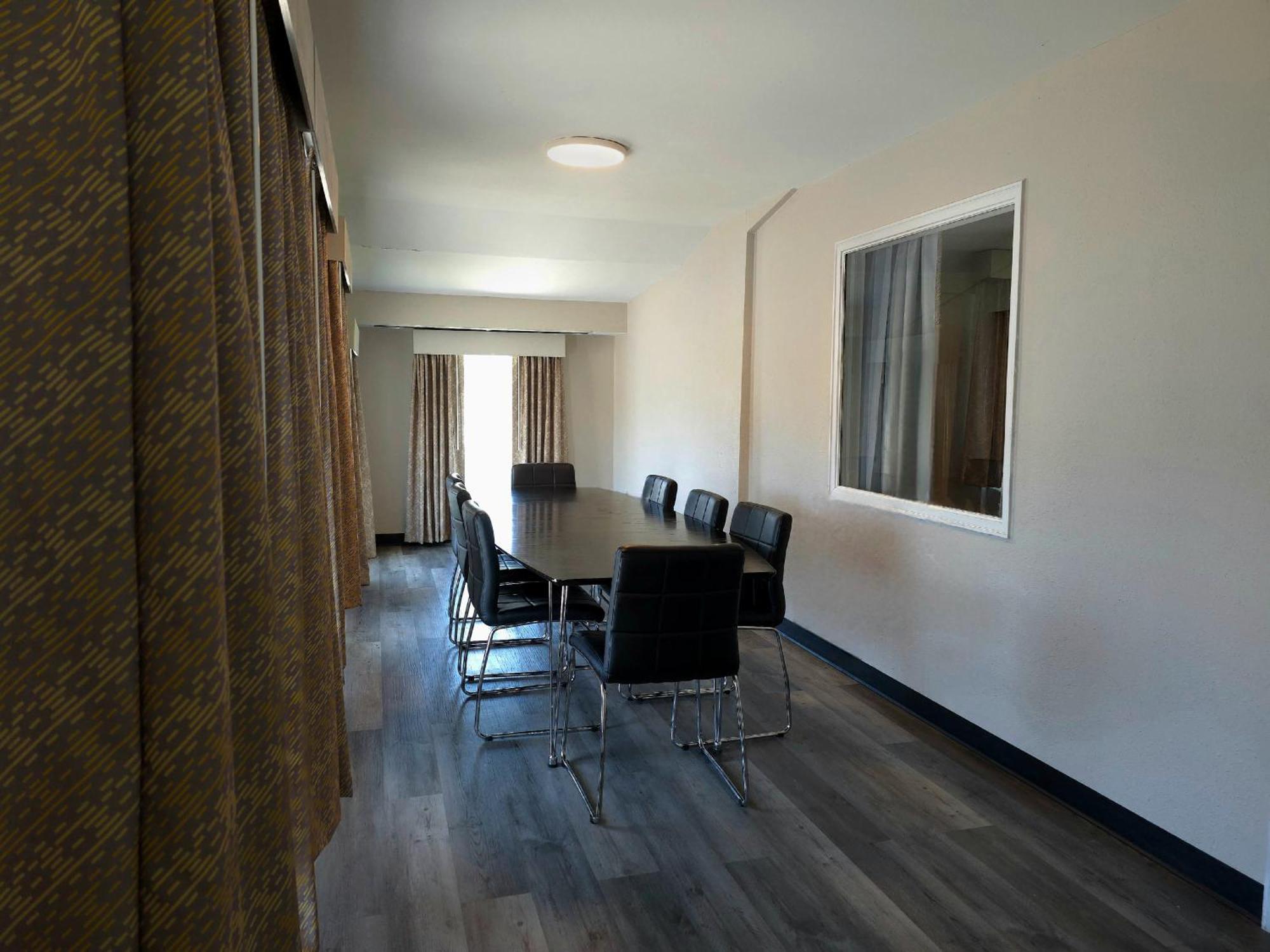 Days Inn And Suites By Wyndham Port Huron Εξωτερικό φωτογραφία